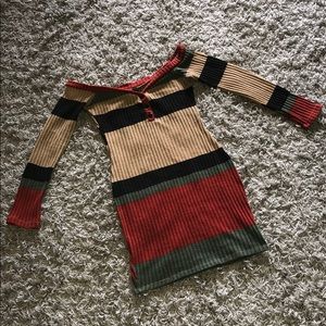 Long-sleeved mini-dress